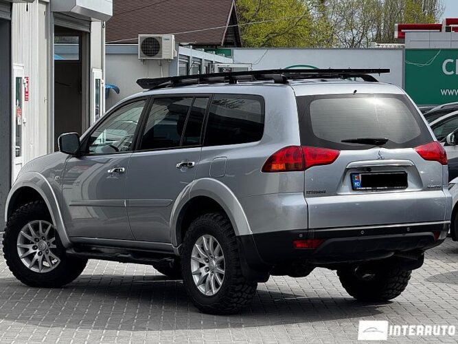 mitsubishi Pajero Sport 2010