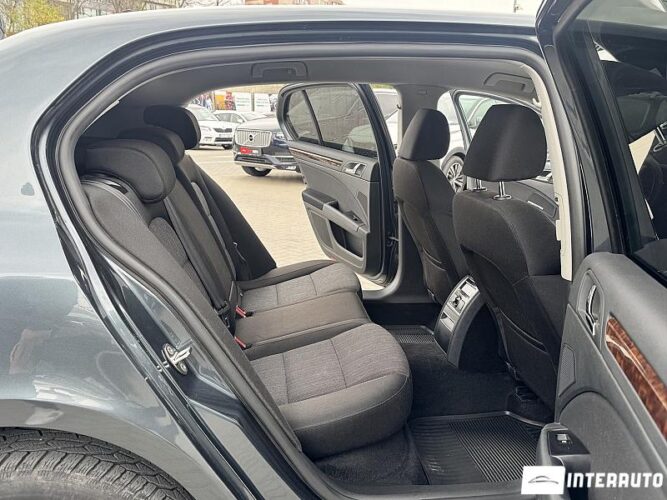 Skoda Superb 44 skoda Superb 2013