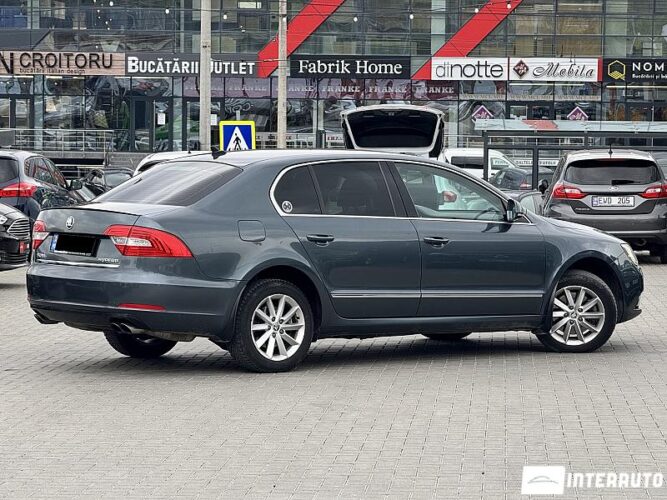 Skoda Superb 34 skoda Superb 2013