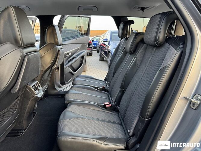 Peugeot 5008 49 peugeot 5008 2020