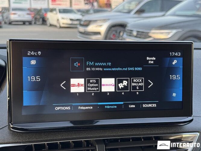 Peugeot 5008 44 peugeot 5008 2020