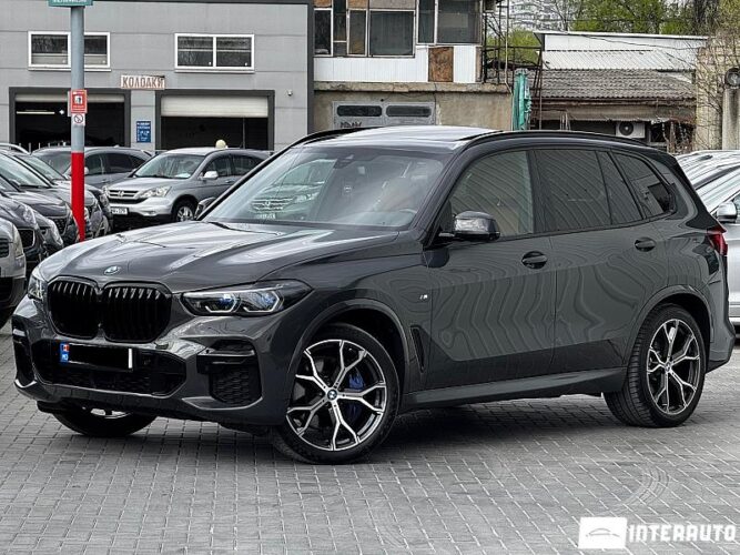 BMW X5 3.0D 2022 doar la InterAuto