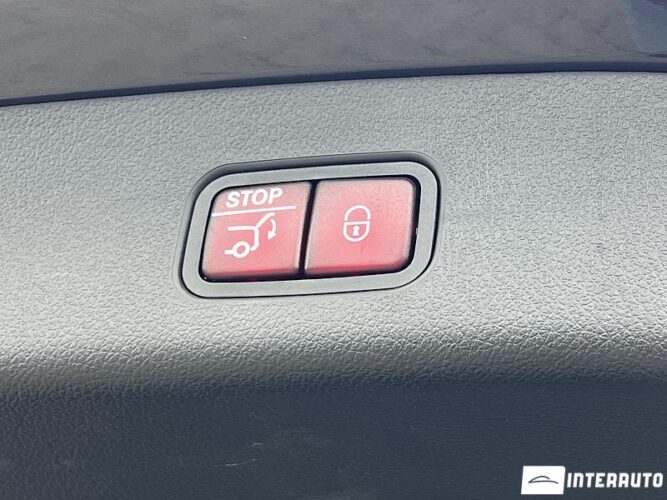 Mercedes GLC 220d 56 mercedes GLC 220d 2024