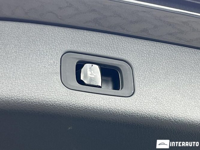 Mercedes GLC 220d 57 mercedes GLC 220d 2024