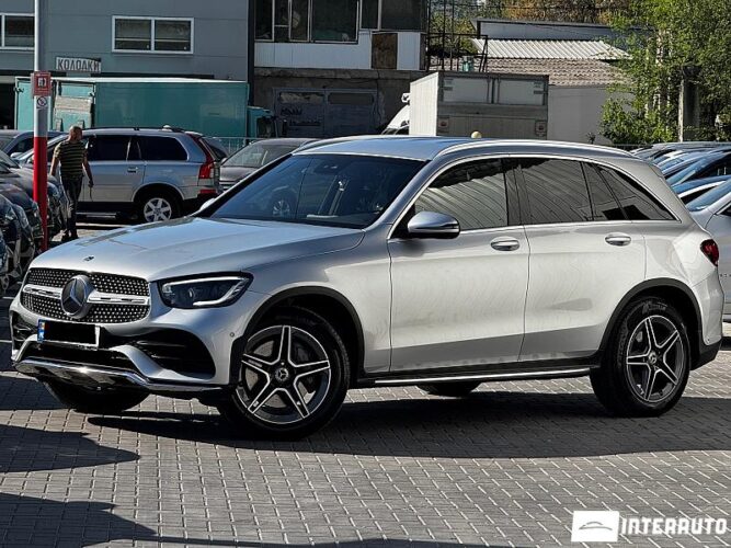 Mercedes GLC 300 2019 doar la InterAuto
