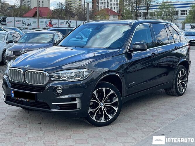 BMW X5 4.0e 2015 doar la InterAuto