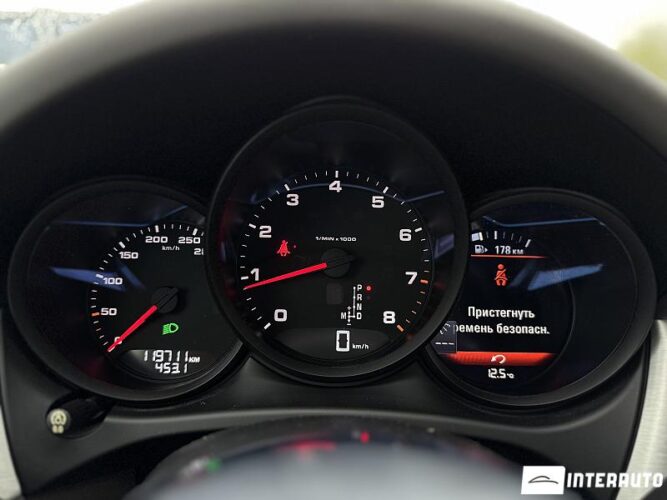 Porsche Macan 45 porsche Macan 2019