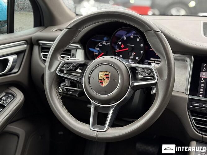 Porsche Macan 44 porsche Macan 2019