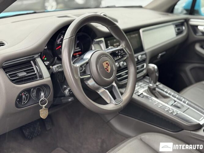 Porsche Macan 42 porsche Macan 2019