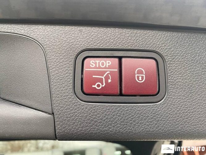 Mercedes GLC 350e 59 mercedes GLC 350e 2016