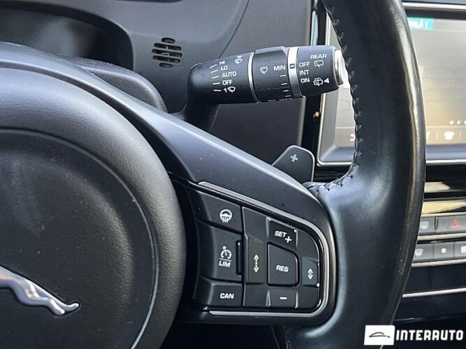 Jaguar F-Pace 51 jaguar F-Pace 2016