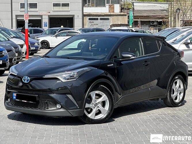 Toyota C-HR 2017 doar la InterAuto