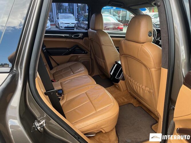 Porsche Cayenne 46 porsche Cayenne 2012