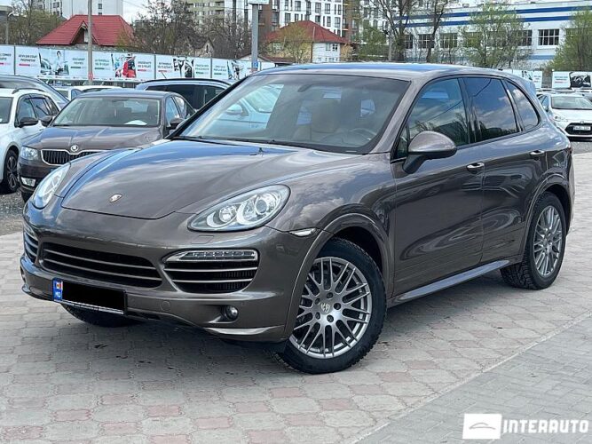 Porsche Cayenne 2012 doar la InterAuto