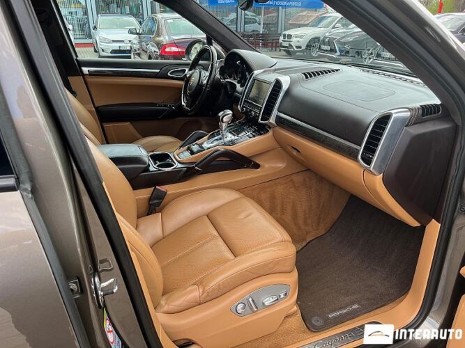 Porsche Cayenne 44 porsche Cayenne 2012