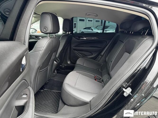 Opel Insignia 39 opel Insignia 2021