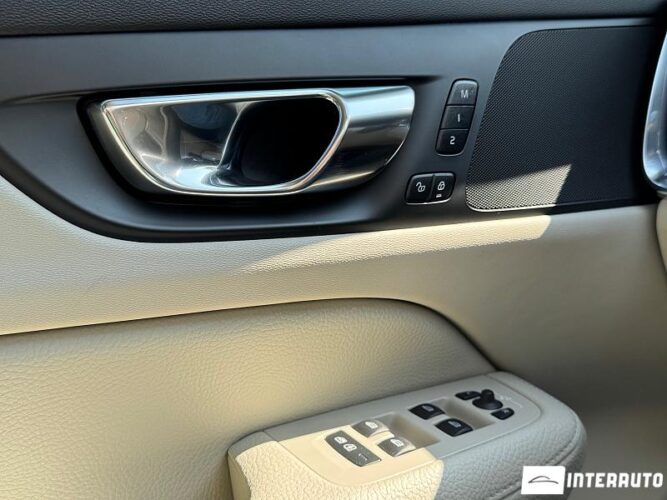 Volvo V 60 Cross Country 40 interauto-car