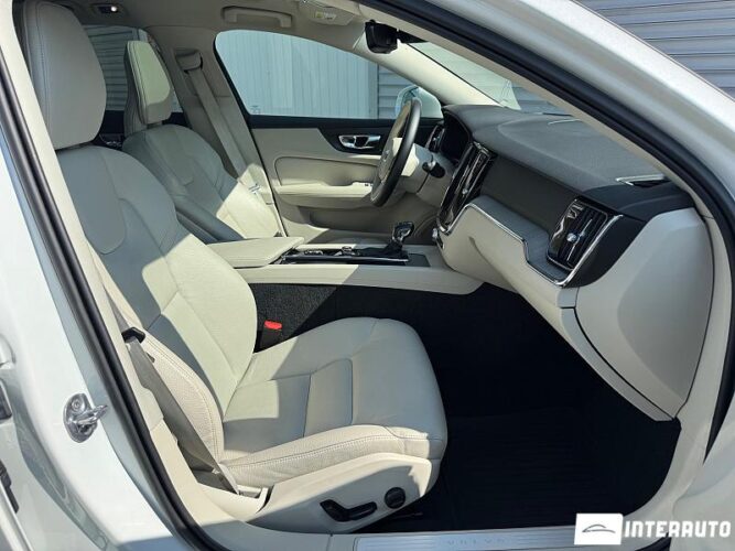 Volvo V 60 Cross Country 36 interauto-car