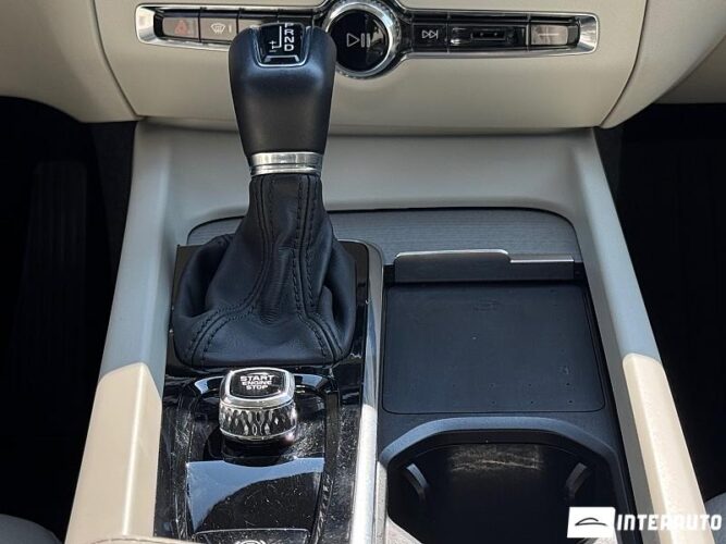 Volvo V 60 Cross Country 45 interauto-car