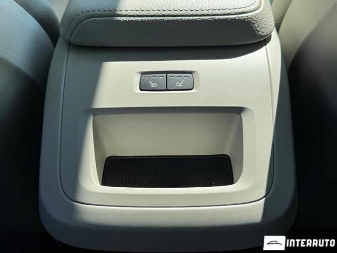 Volvo V 60 Cross Country 47 interauto-car