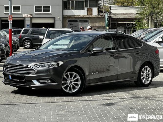 Ford Fusion 2017 doar la InterAuto