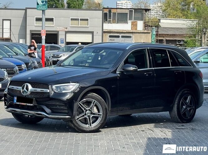 Mercedes GLC 300e 2020 doar la InterAuto