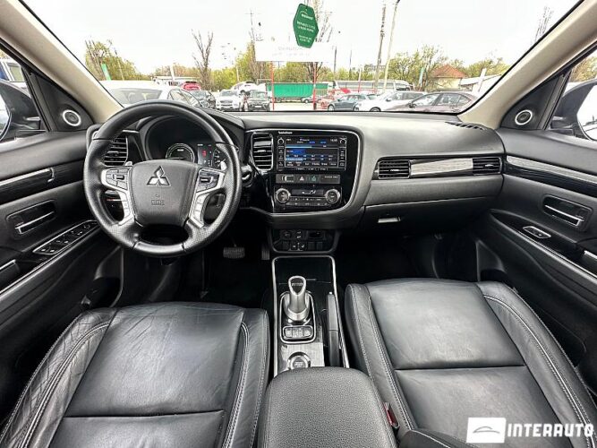 mitsubishi Outlander 2015