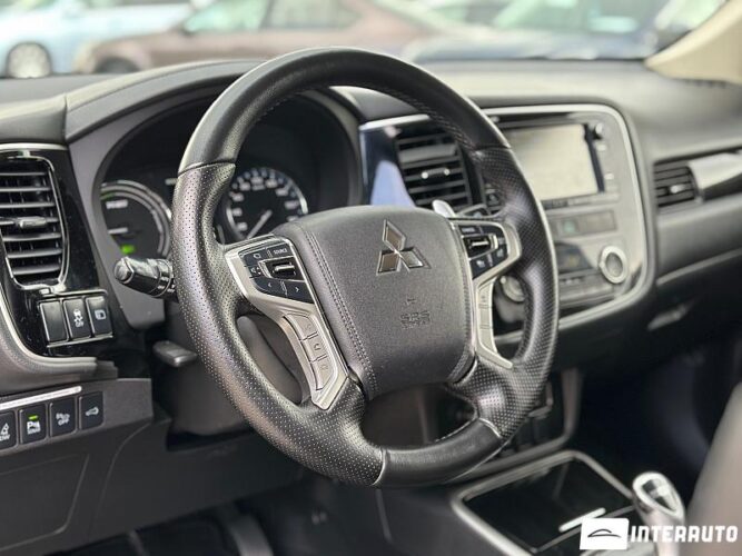 mitsubishi Outlander 2015