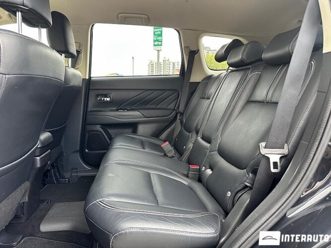 mitsubishi Outlander 2015