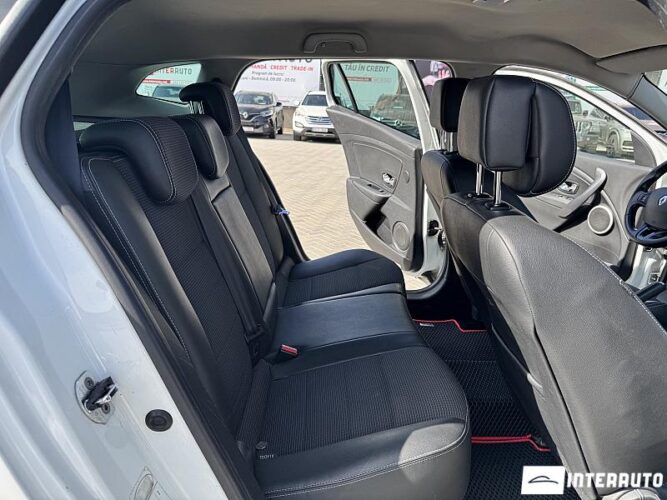 Renault Megane 44 renault Megane 2012