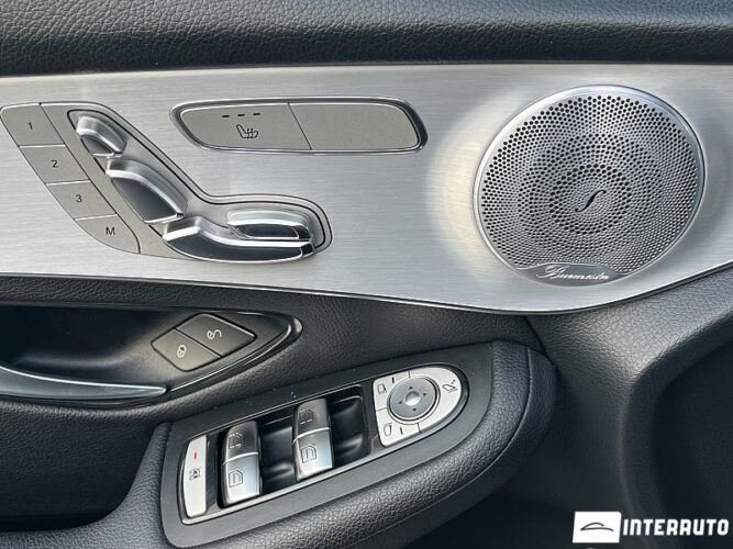 Mercedes GLC 350e 39 mercedes GLC 350e 2019