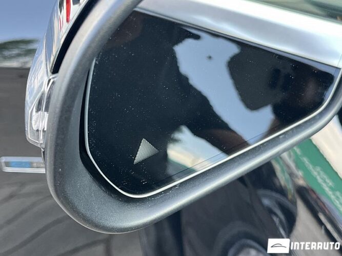 Mercedes GLC 350e 38 mercedes GLC 350e 2019