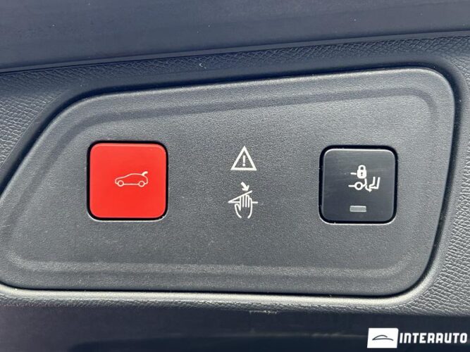 Peugeot 3008 51 peugeot 3008 2018