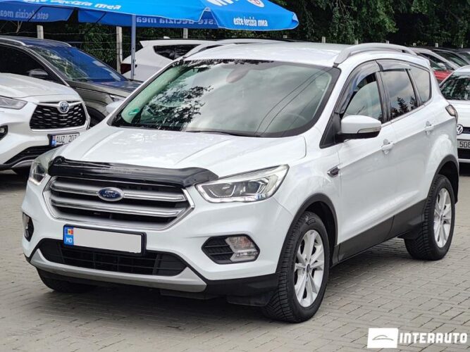 Ford Kuga 2017 doar la InterAuto