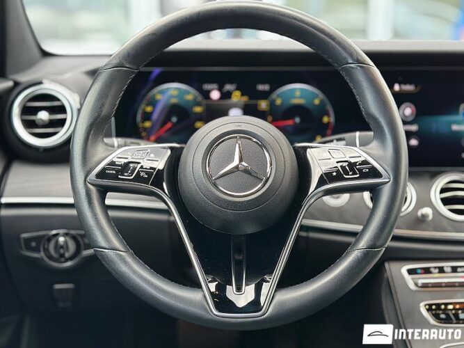 Mercedes E 220 52 mercedes E 220 2021