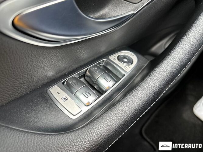 Mercedes E 220 47 mercedes E 220 2021