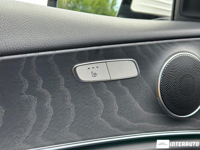 Mercedes E 220 62 mercedes E 220 2021