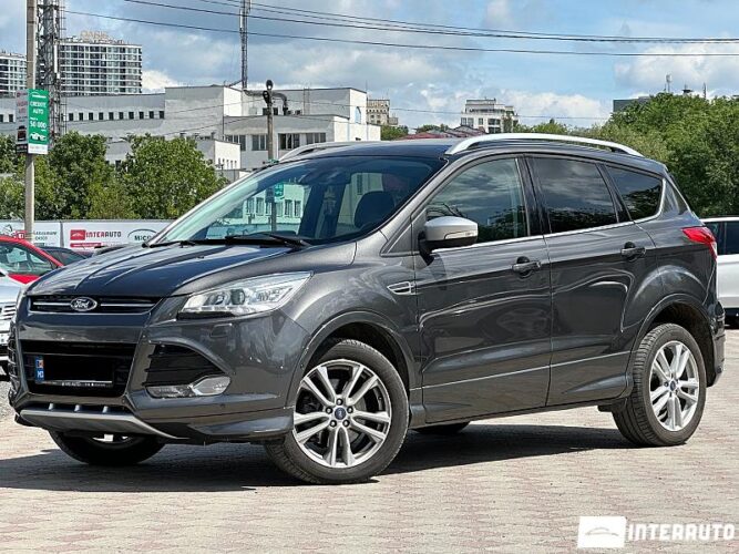 Ford Kuga 2015 doar la InterAuto
