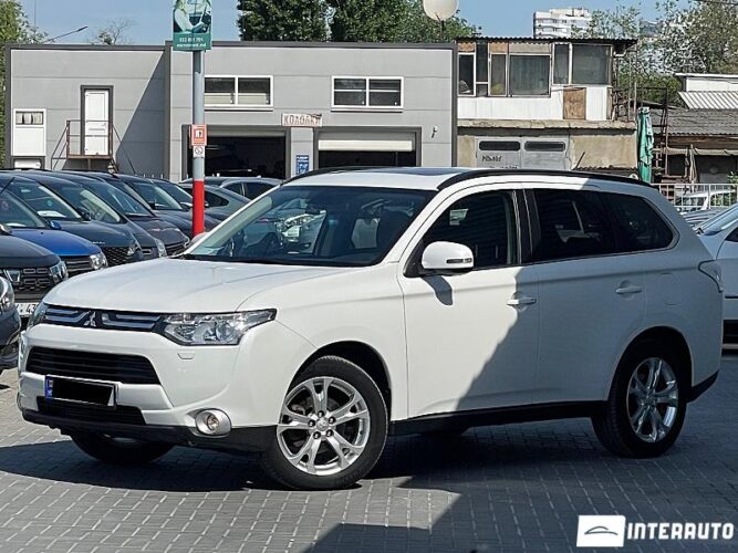 Mitsubishi Outlander 2013 doar la InterAuto