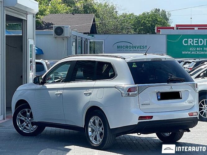 mitsubishi Outlander 2013