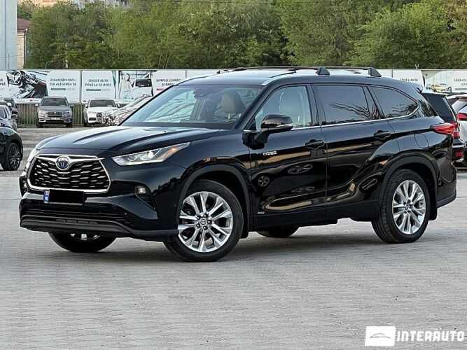 Toyota Highlander 2021 doar la InterAuto
