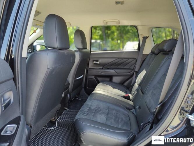 mitsubishi Outlander 2015