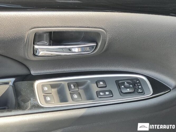 mitsubishi Outlander 2015