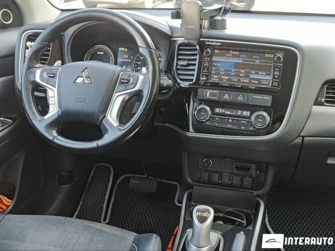 mitsubishi Outlander 2015