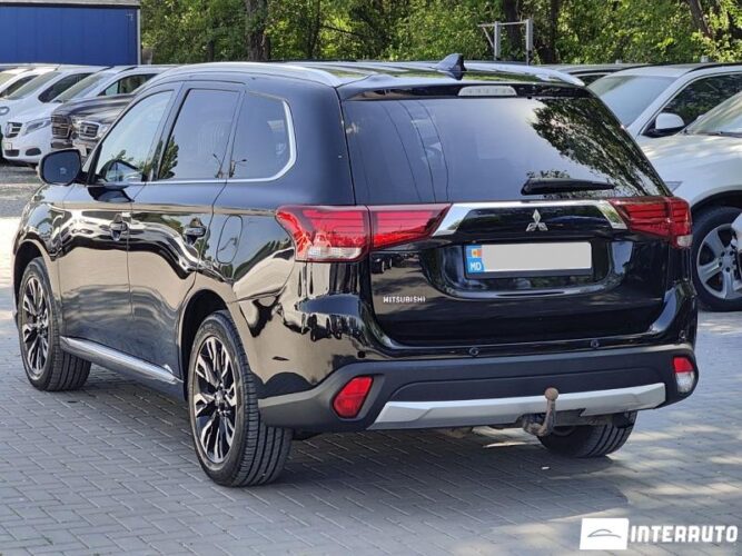 mitsubishi Outlander 2015