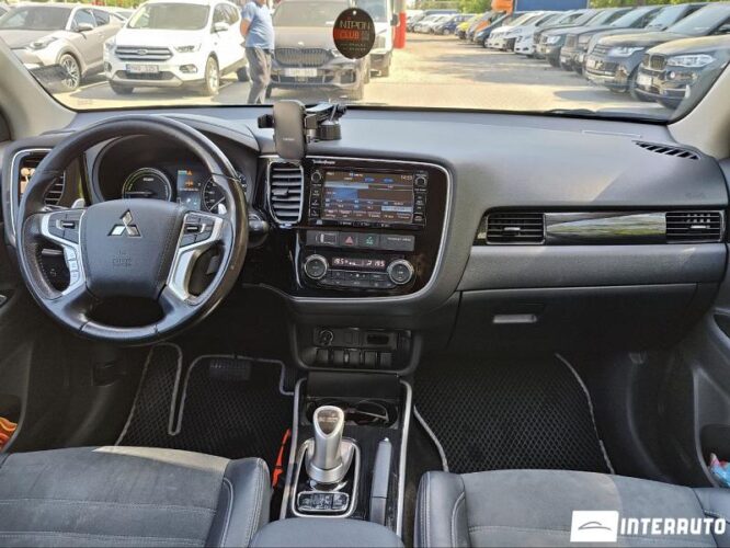 mitsubishi Outlander 2015
