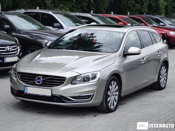 Volvo V 60 2014 doar la InterAuto