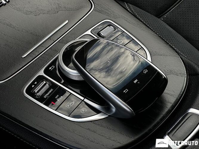 Mercedes E 220 44 mercedes E 220 2016