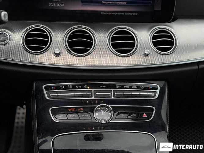 Mercedes E 220 48 mercedes E 220 2017