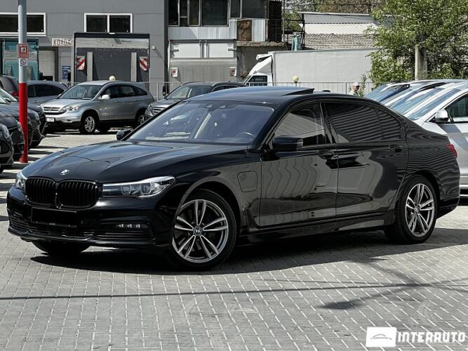 BMW 740e 2017 doar la InterAuto